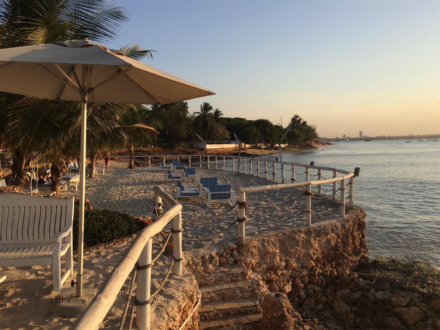 Coral Beach Hotel Dar Es Salaam Buitenkant foto