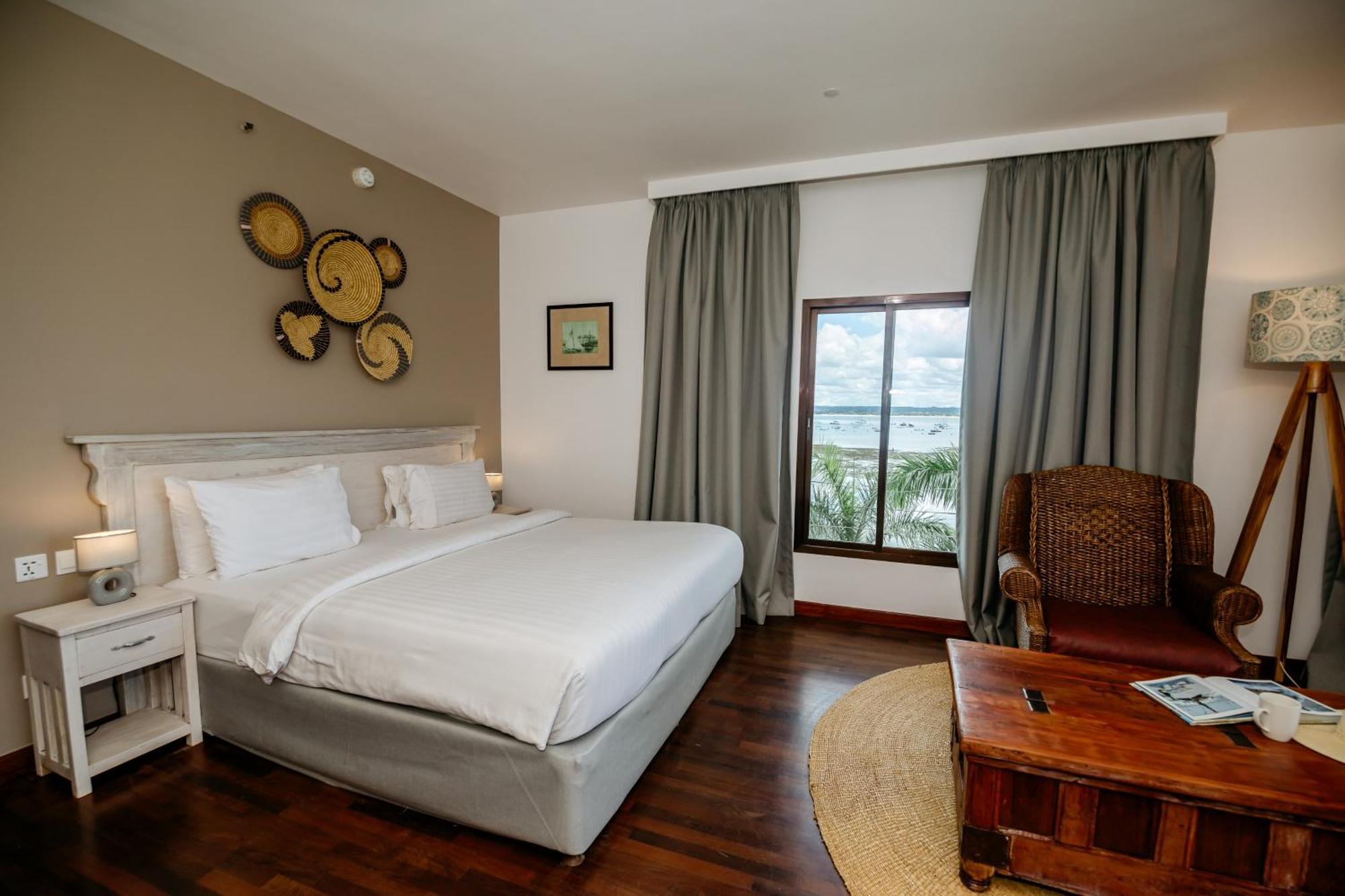 Coral Beach Hotel Dar Es Salaam Buitenkant foto